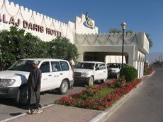 170 Abfahrt vom Hotel in Nizwa.JPG